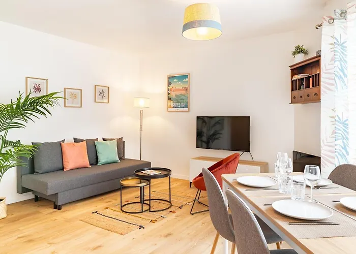 Le Congres- Au Coeur Du Centre Avec Parking Apartamento *